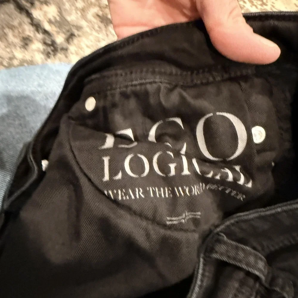 Liverpool Eco Logic Jeans Mens 30x32 Black Bullet Dark Slim Straight Stretch